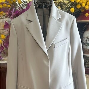 Amazing Ralph Lauren Classic Look Long Coat!
3 snap buttons, very Unique!